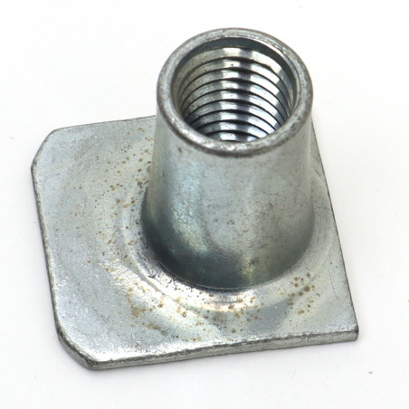 ECROU DE BOSSAGE FILETE