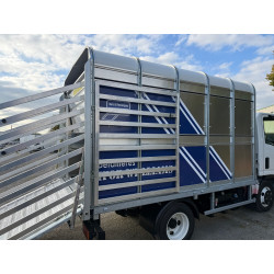 ISUZU M21 + BÉTAILLÈRE OVIN 2 ÉTAGES