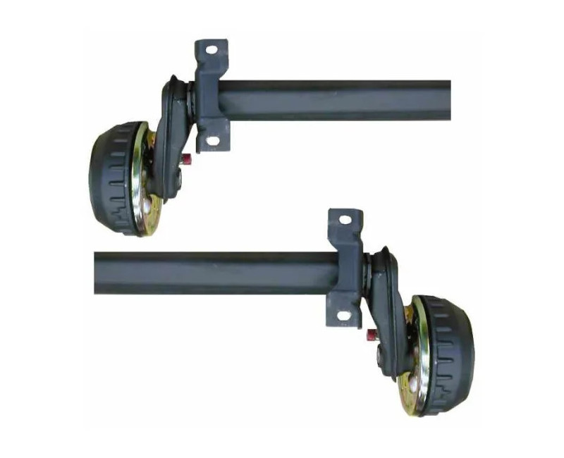 2 DEMI-ESSIEUX FREINÉE 1300KG 5 TROUS 140